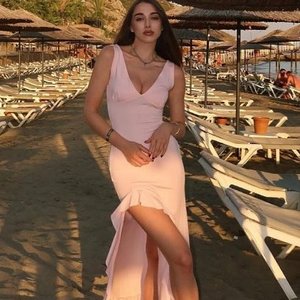 Голая Алена Артамонова