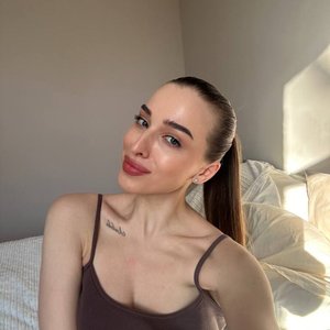 Голая Алена Артамонова