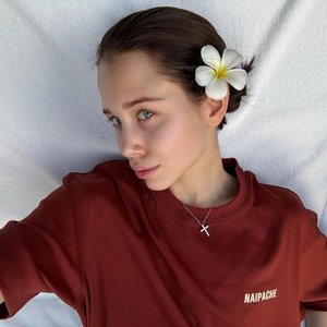 Голая Аврора Киба