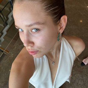 Голая Аврора Киба