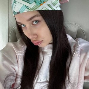 Голая Аврора Киба