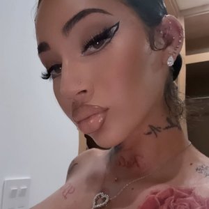 Голая Bhad Bhabie