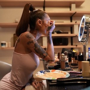 Голая Bhad Bhabie