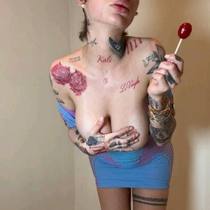 Голая Bhad Bhabie