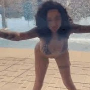 Голая Bhad Bhabie