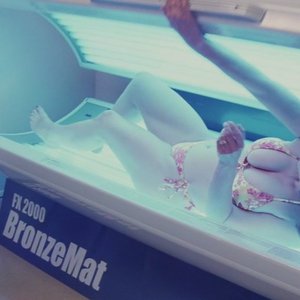 Голая Джейми Ли Кёрти