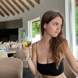 Голая Дарья Арефьева