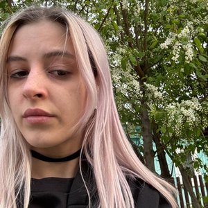 Голая Фенечка Фрикленд