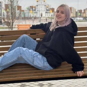 Голая Фенечка Фрикленд