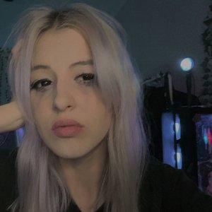 Голая Фенечка Фрикленд