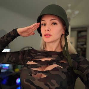Голая Евгения Уайлд