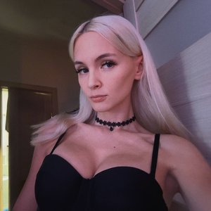 Голая Евгения Уайлд