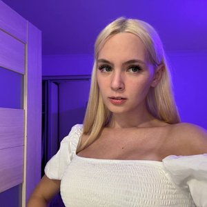 Голая Евгения Уайлд
