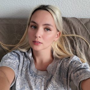 Голая Евгения Уайлд