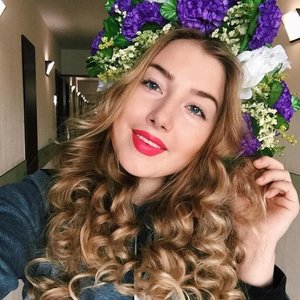 Голая Катя Вяликова