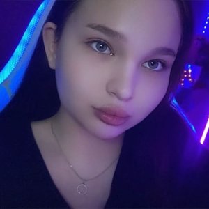 Голая Селия