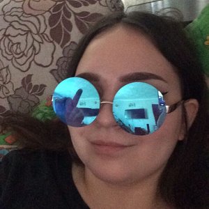Голая Селия