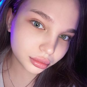Голая Селия
