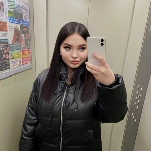 Голая Селия
