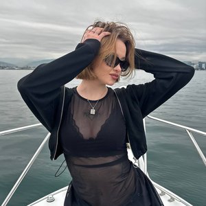 Голая Лейла Майерс