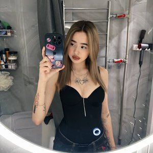 Голая Лейла Майерс