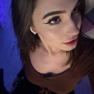 Голая Mabelend