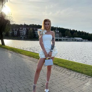 Голая Maryymme