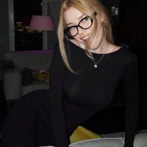 Голая Maryymme