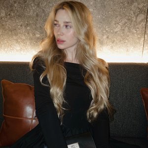 Голая Maryymme