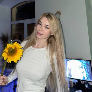 Голая Maryymme