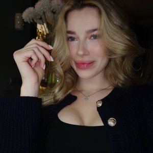 Голая Maryymme