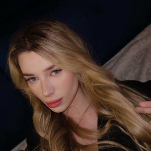 Голая Maryymme
