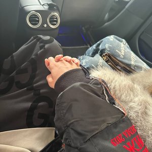Голая Паша Сникерс