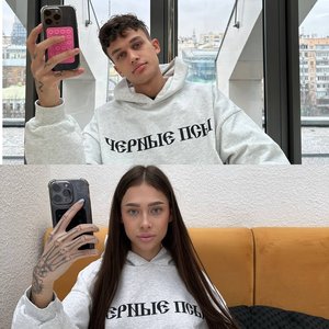 Голая Паша Сникерс