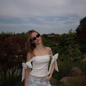 Голая Ангелина Клевцова