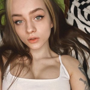 Голая Vikiblade