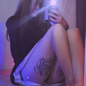 Голая Vikiblade