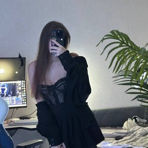 Голая Nordvi