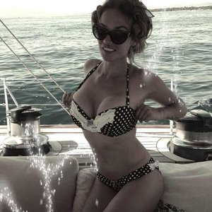 Голая Алена Водонаева