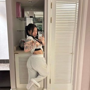 Голая Arlene Lee