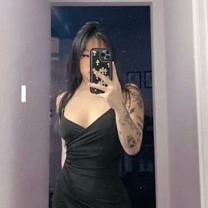 Голая Arlene Lee
