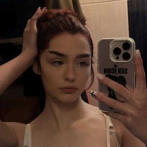 Голая Лил Фридж