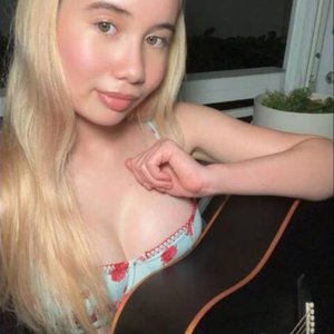 Голая Lil Tay