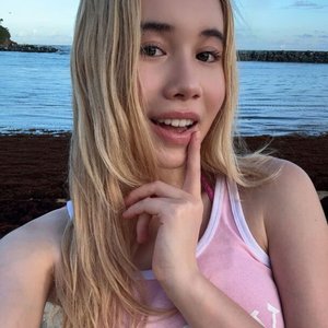 Голая Lil Tay