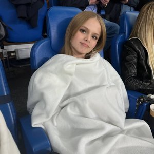 Голая Милана Стар