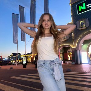 Голая Милана Стар
