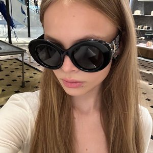 Голая Милана Стар