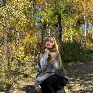 Голая Милана Стар