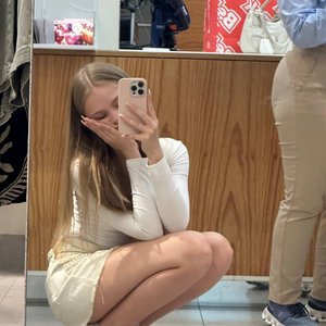 Голая Милана Стар