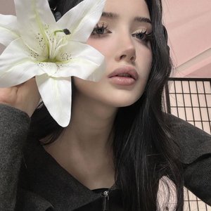 Голая Морфилина